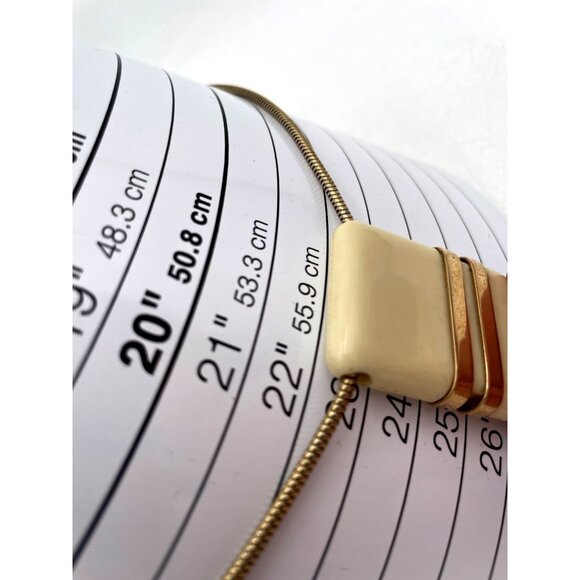 Whiting & Davis Vintage Cream & Gold Tone Pendant Necklace - Picture 4 of 6